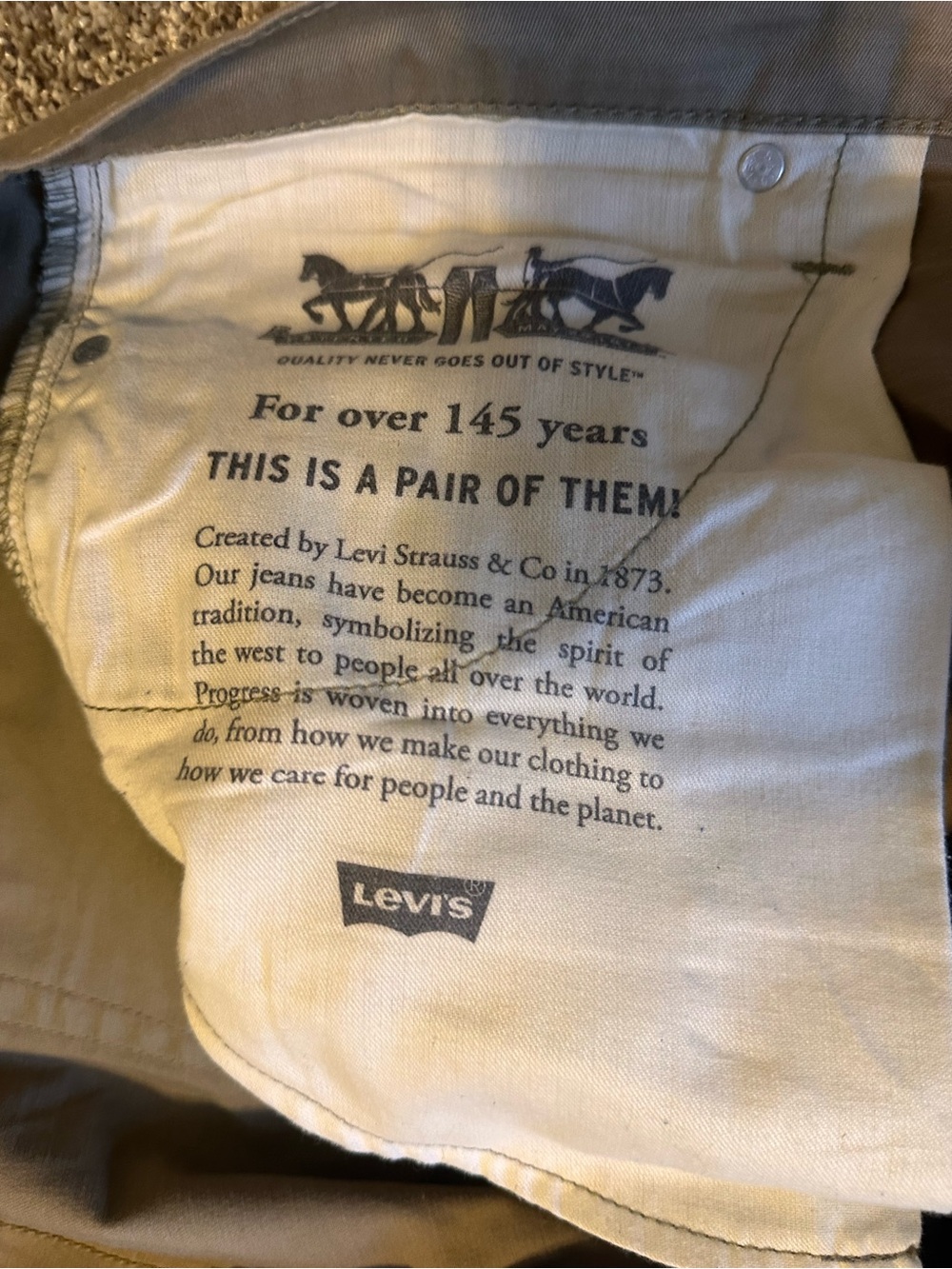 Levi's Men's Chinos in Olive Tan - Picture 4 of 6